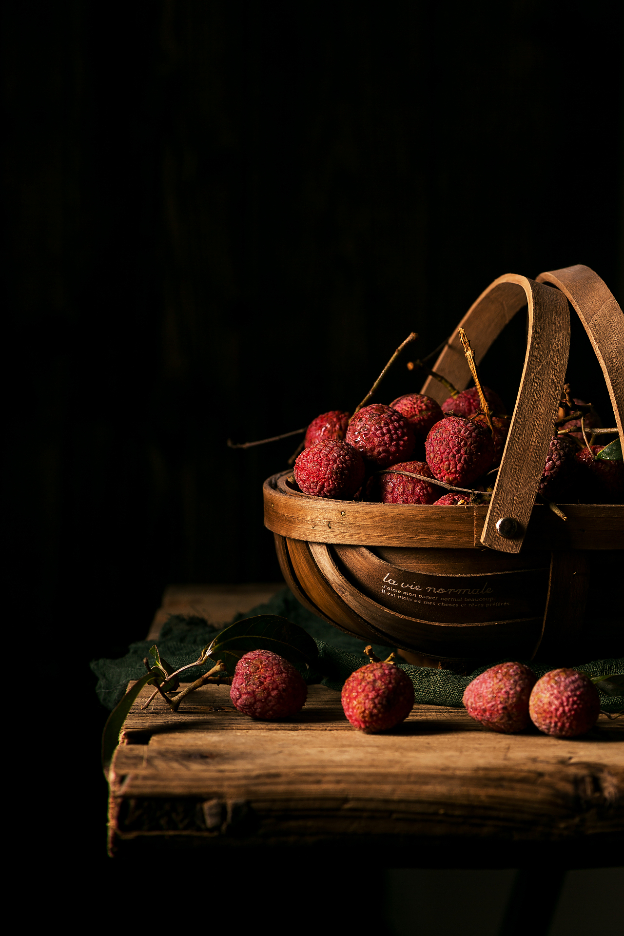 老房子的荔枝 光影下的记忆与情怀